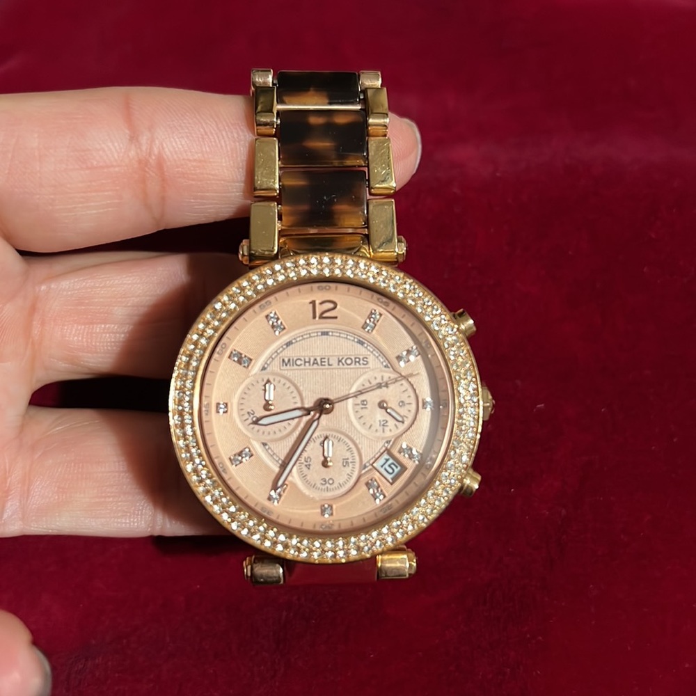 COPY - Michael Kors rose gold/tortoise watch - Picture 3 of 7